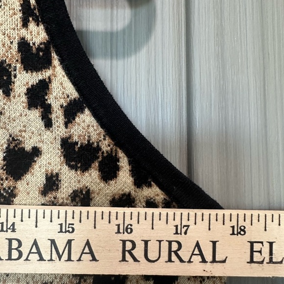 Chico's Knit Mock Neck Animal Print Sleeveless Sweater Office Cozy Layer Sz L - Picture 4 of 9